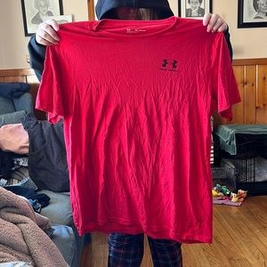Men’s Under Armour shirt